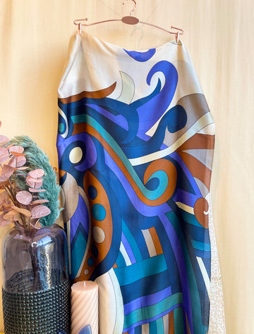 Châle "BLUE HALO" effet soie à motifs