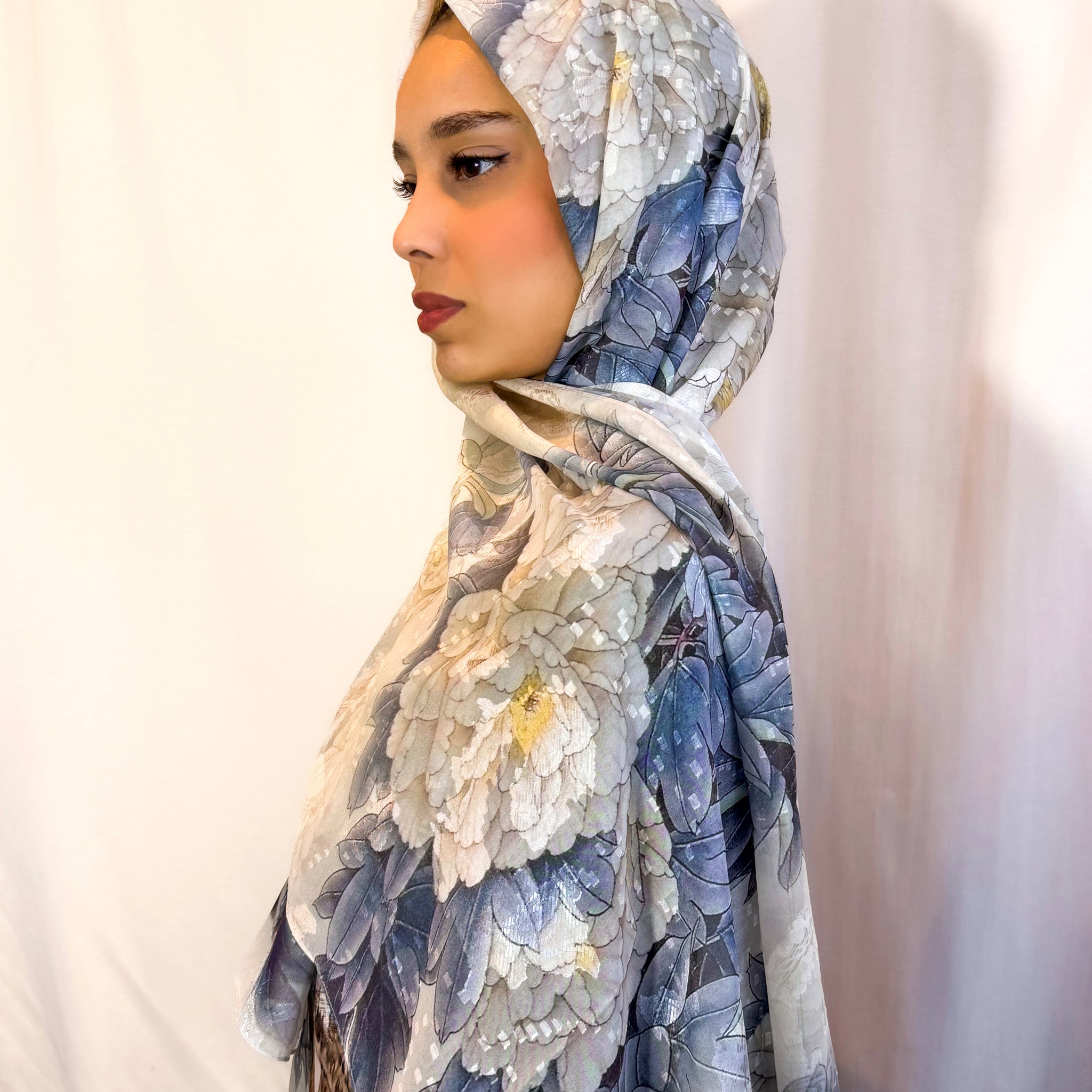 Châle Tlija (Soie brodé) "CENDRE"