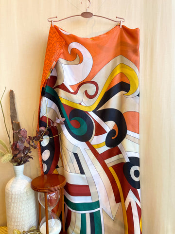 Châle "ORANGE HALO" effet soie à motifs