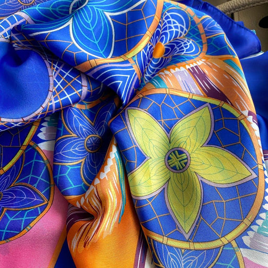 Châle "BLUE STAR" effet soie à motifs
