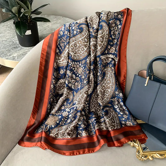 Châle "GAYA" effet soie à motifs