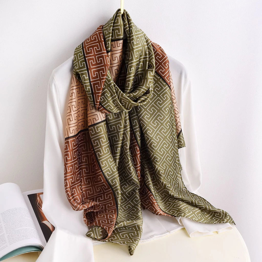 Châle "DOLCE" effet soie à motifs