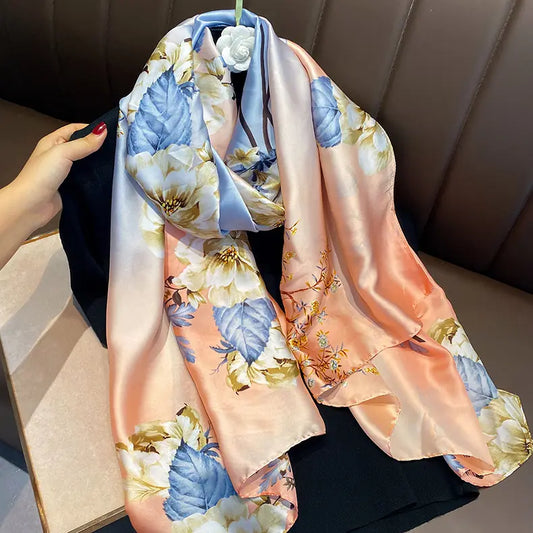 Châle "PINK PARADIS" effet soie à motifs