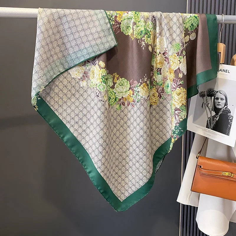 Foulard "VERDE" double face en laine fine