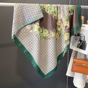 Foulard "VERDE" double face en laine fine