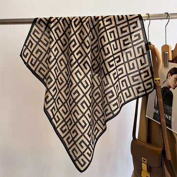 Foulard "CARMÉA" double face en laine fine