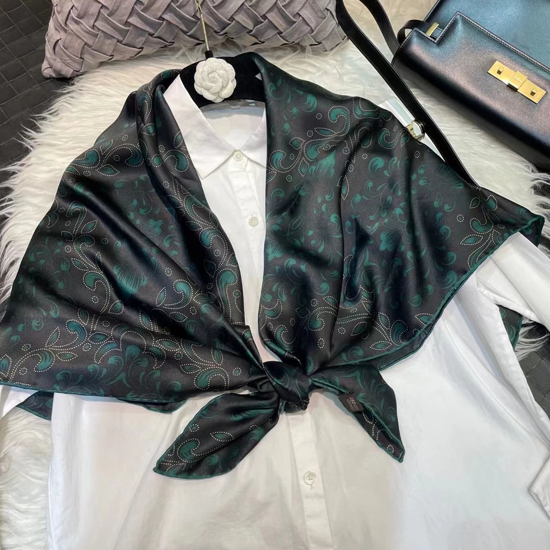 Châle "BLUE PRUNE" effet soie à motifs