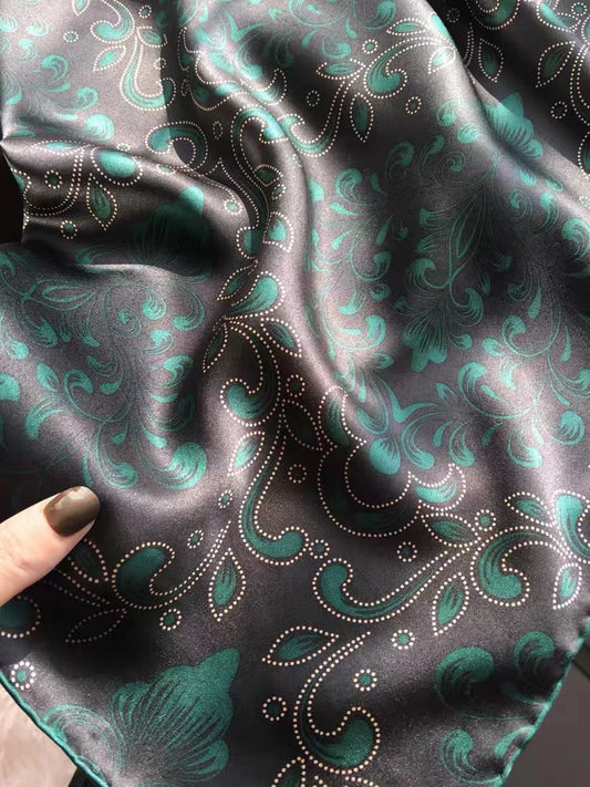 Châle "BLUE PRUNE" effet soie à motifs