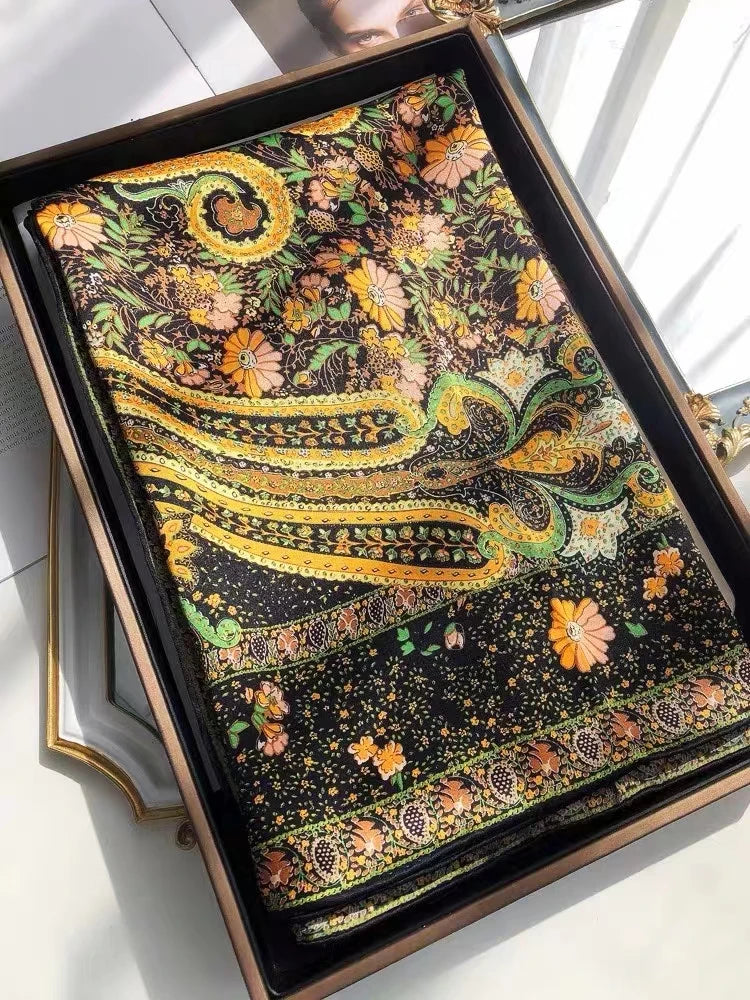 Châle "GOLD PRUNE " effet soie à motifs