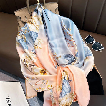 Châle "PINK PARADIS" effet soie à motifs